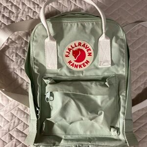 Fjällräven Kånken Light Green Backpack